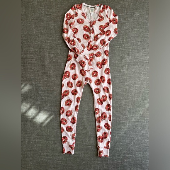 PINK Victoria’s Secret Onesie Sleepwear Doughnut print Size Medium - Picture 7 of 16